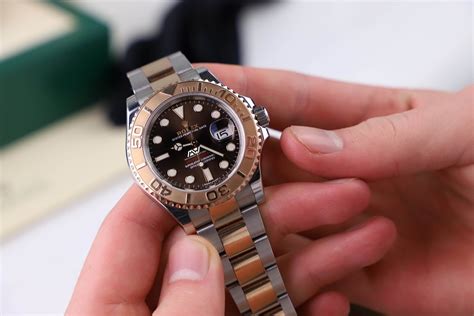 winding a rolex watch